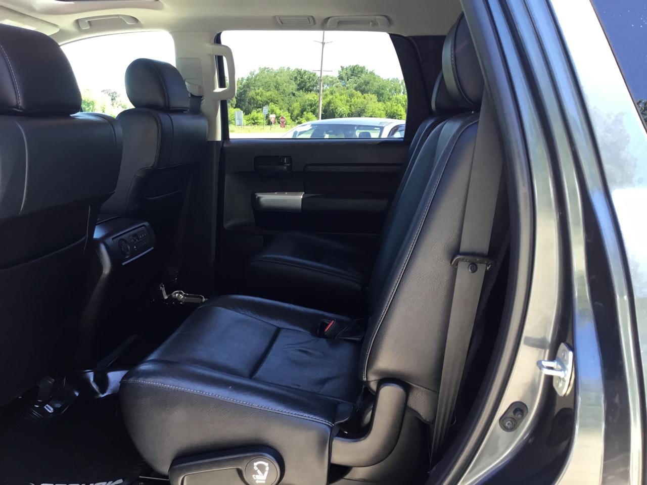 Toyota Sequoia TRD Sport 4WD (Natl) 2019