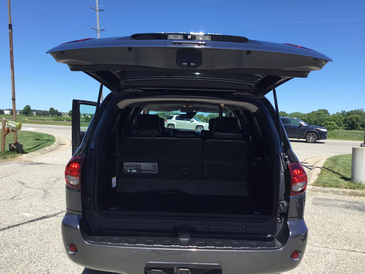 Toyota Sequoia TRD Sport 4WD (Natl) 2019