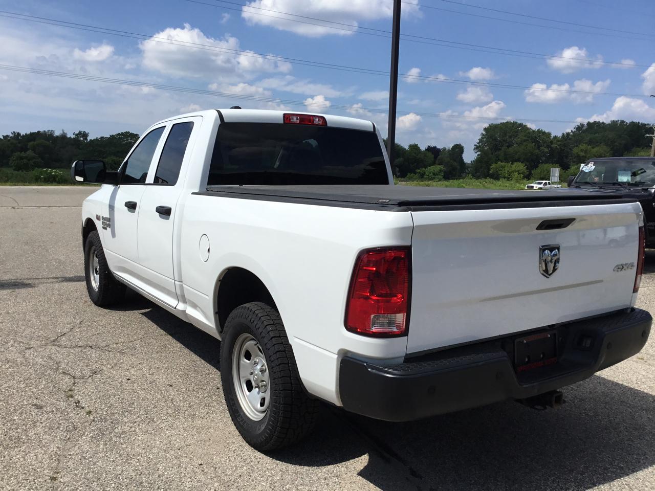 RAM 1500 Classic Tradesman 4x4 Quad Cab 6'4" Box 2020