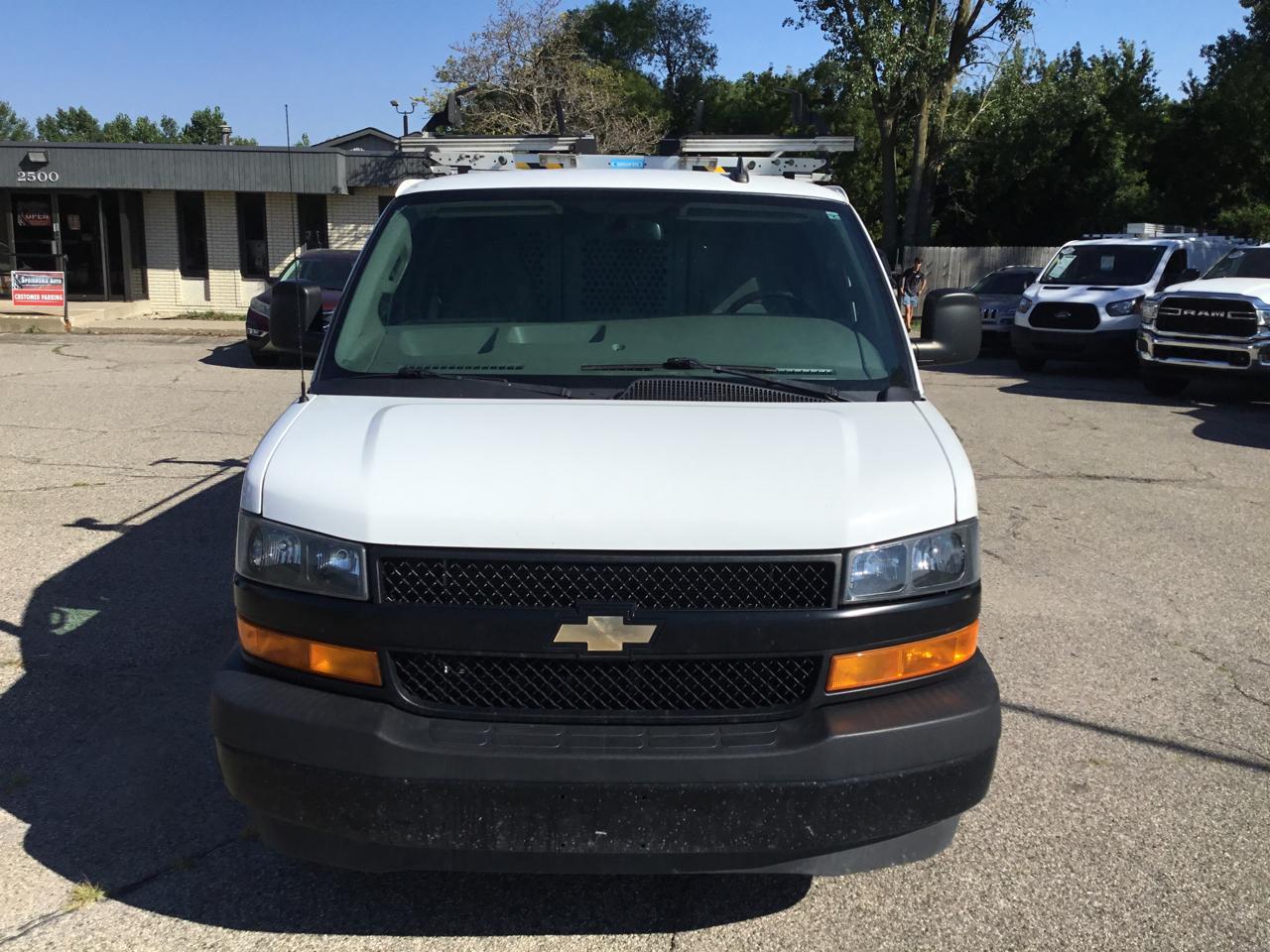 Chevrolet Express Cargo Van RWD 2500 135" 2020