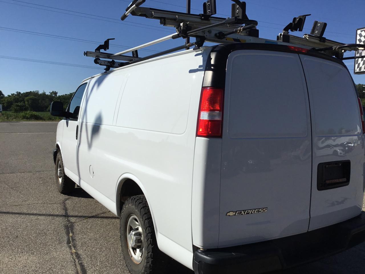 Chevrolet Express Cargo Van RWD 2500 135" 2020