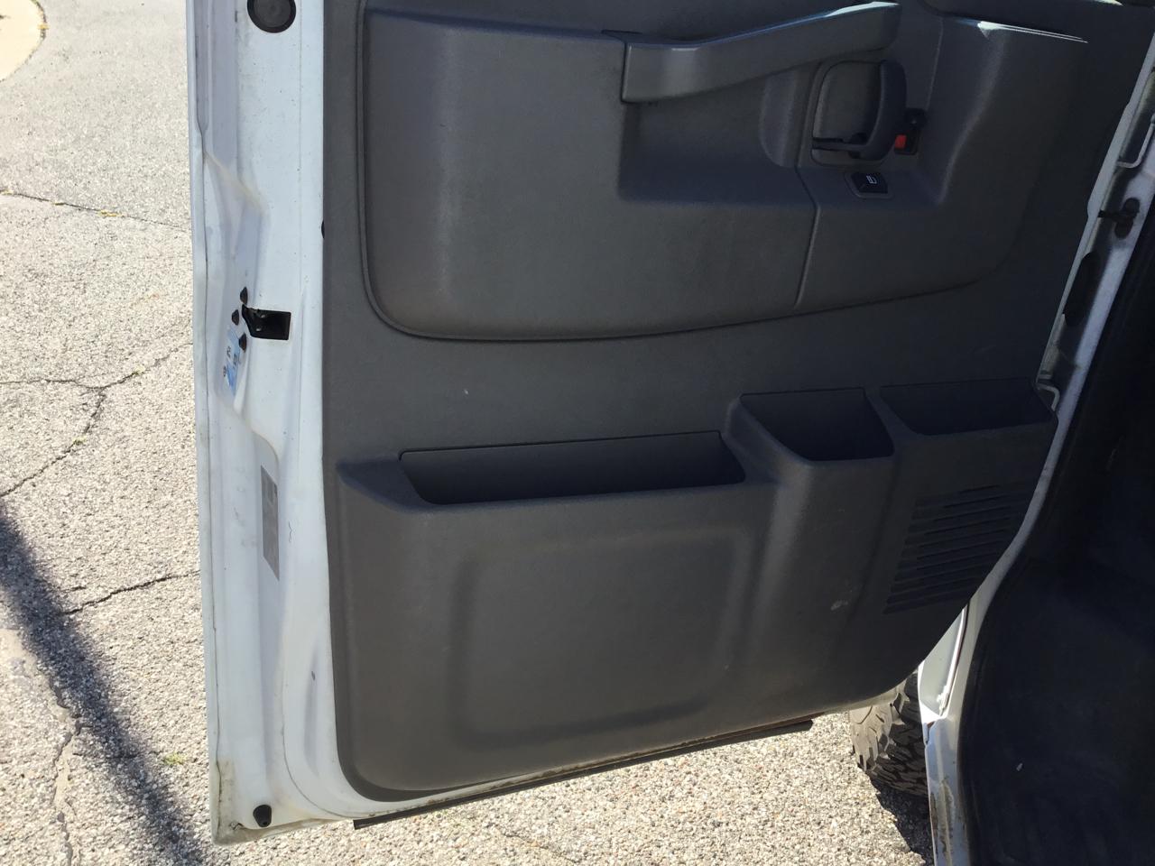 Chevrolet Express Cargo Van RWD 2500 135" 2020