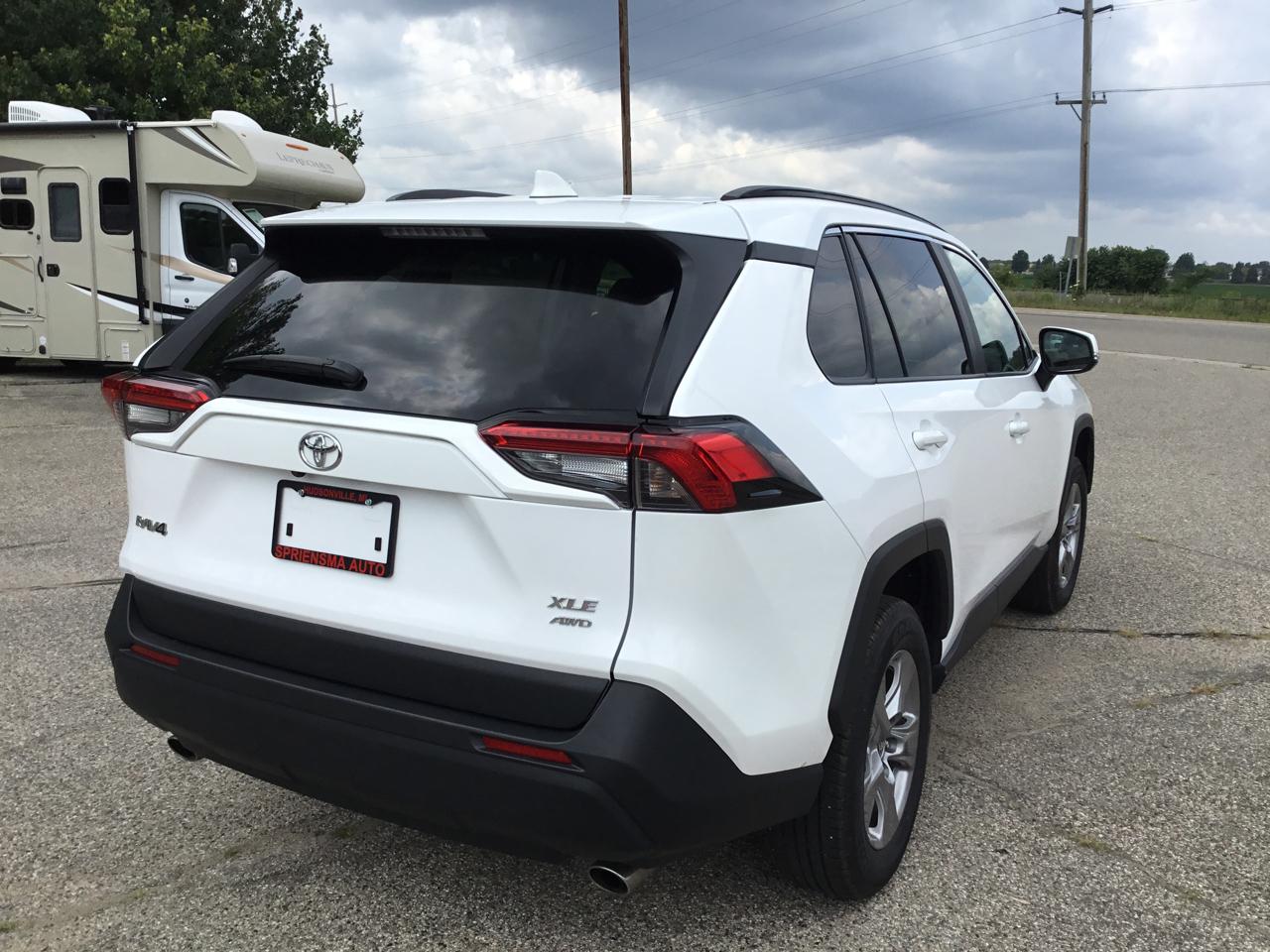 Toyota RAV4 XLE AWD (Natl) 2025