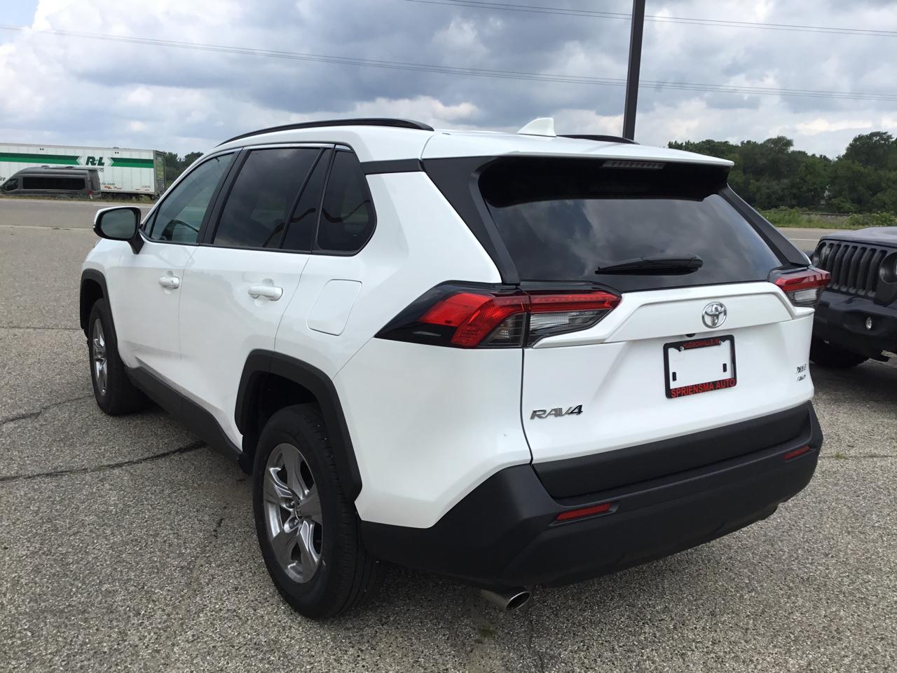 Toyota RAV4 XLE AWD (Natl) 2025