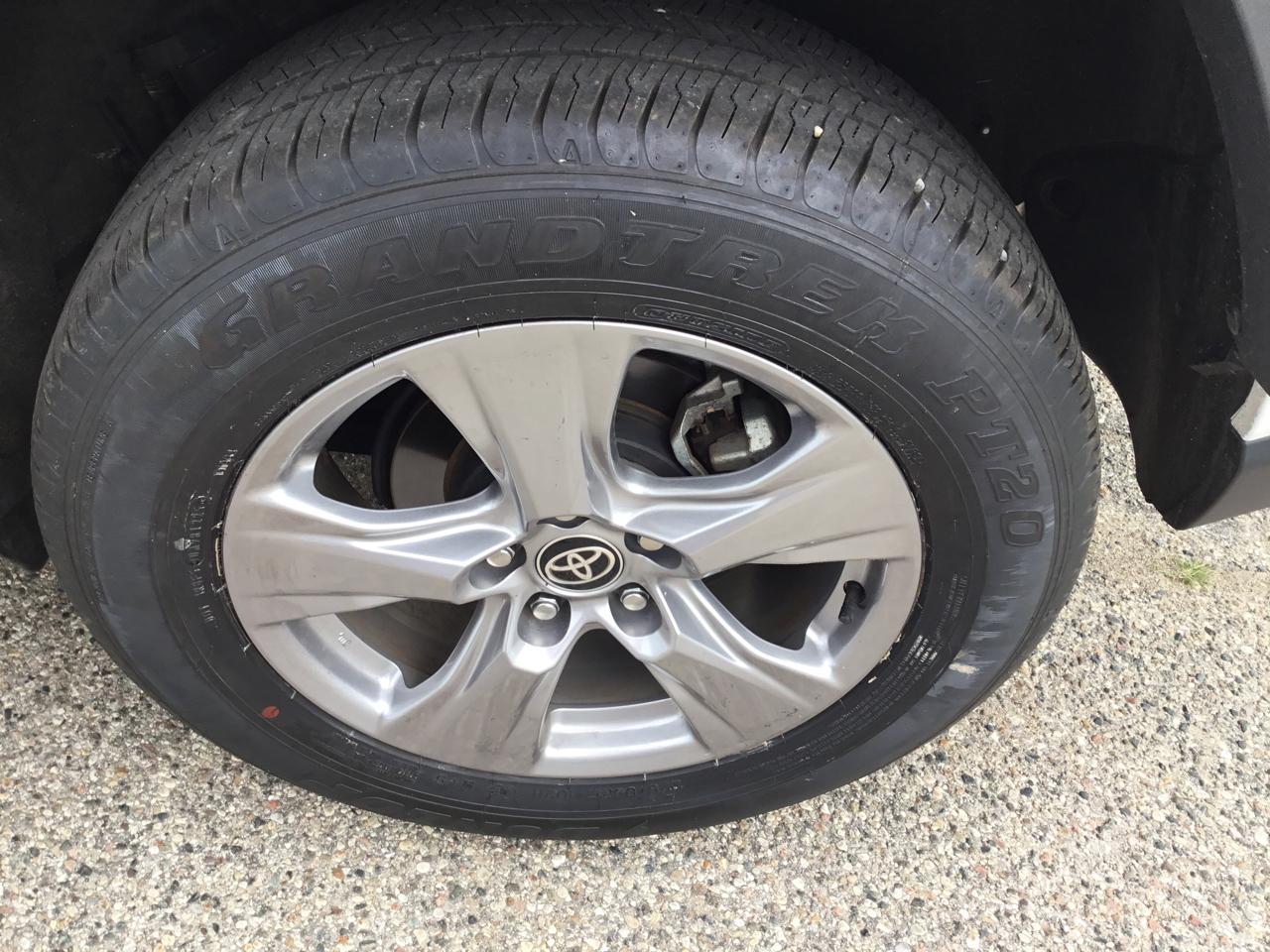 Toyota RAV4 XLE AWD (Natl) 2025