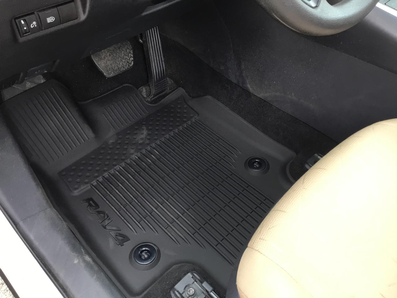 Toyota RAV4 XLE AWD (Natl) 2025