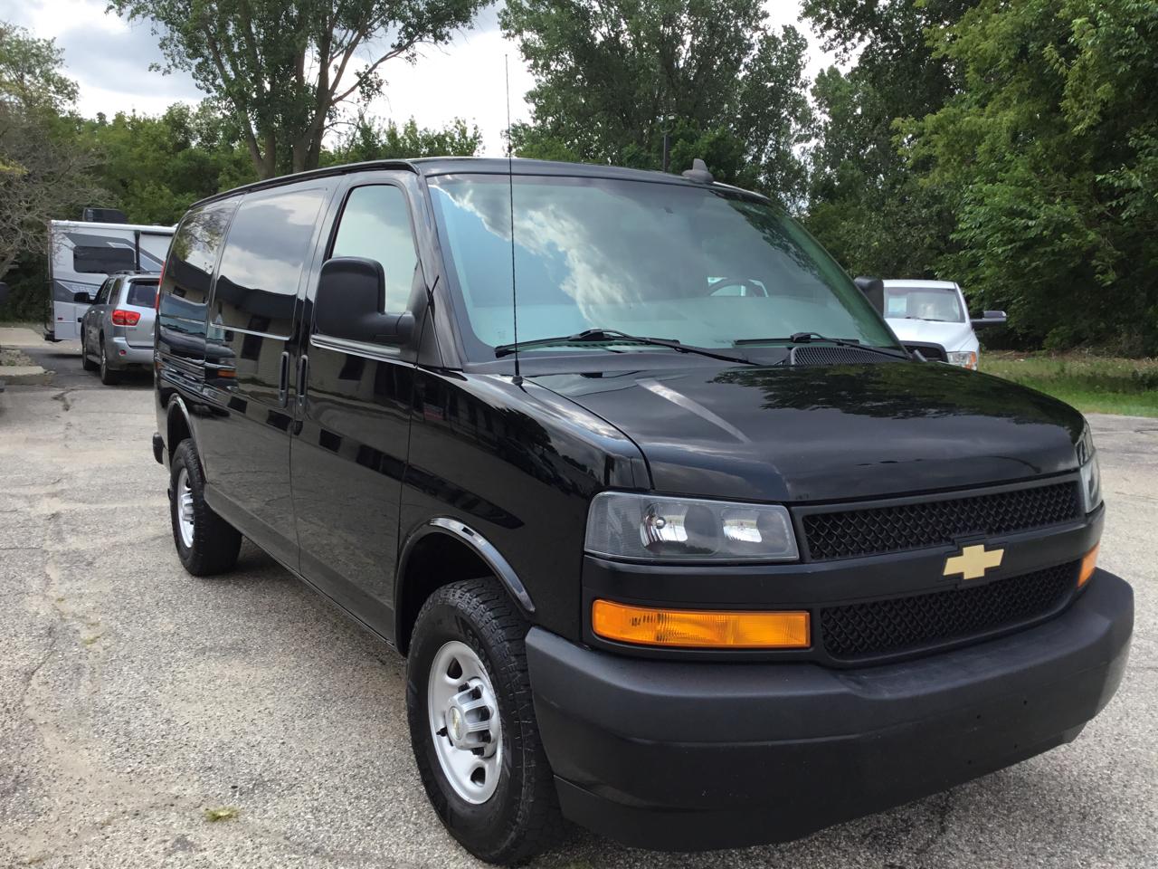 Chevrolet Express Cargo Van RWD 2500 135" 2021