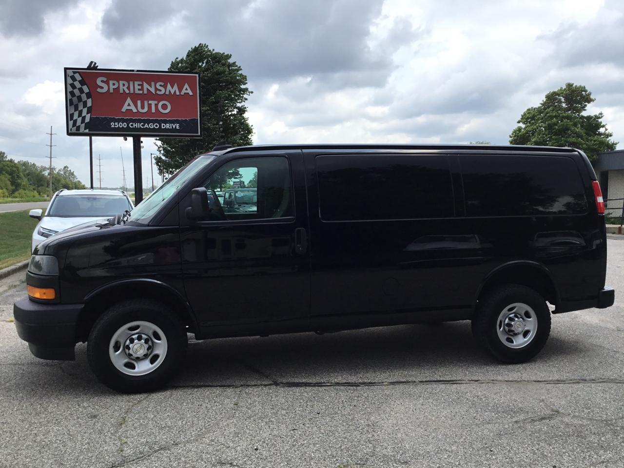 Chevrolet Express Cargo Van RWD 2500 135" 2021