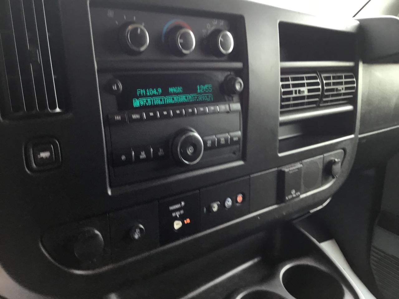Chevrolet Express Cargo Van RWD 2500 135" 2021