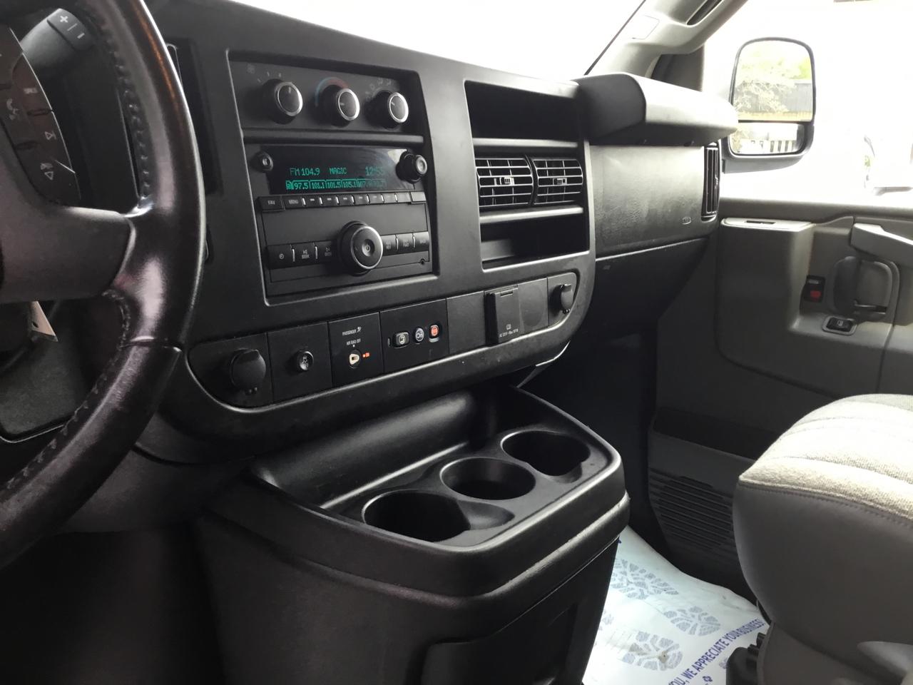 Chevrolet Express Cargo Van RWD 2500 135" 2021