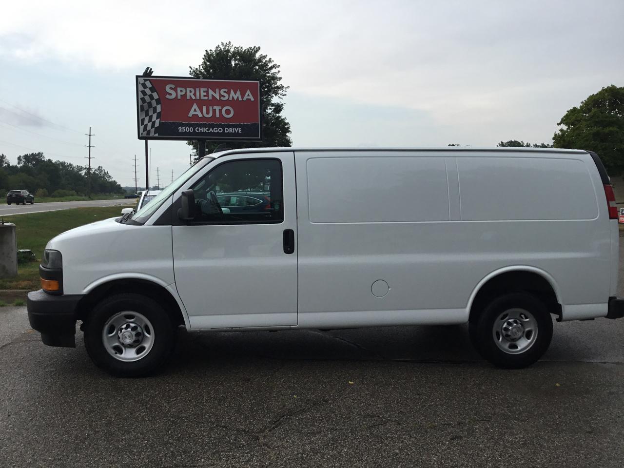 Chevrolet Express Cargo Van RWD 2500 135" 2019