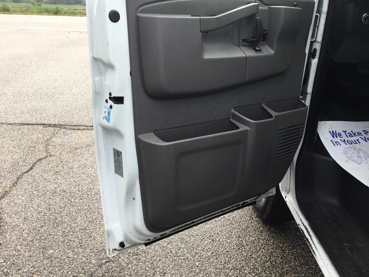 Chevrolet Express Cargo Van RWD 2500 135" 2019