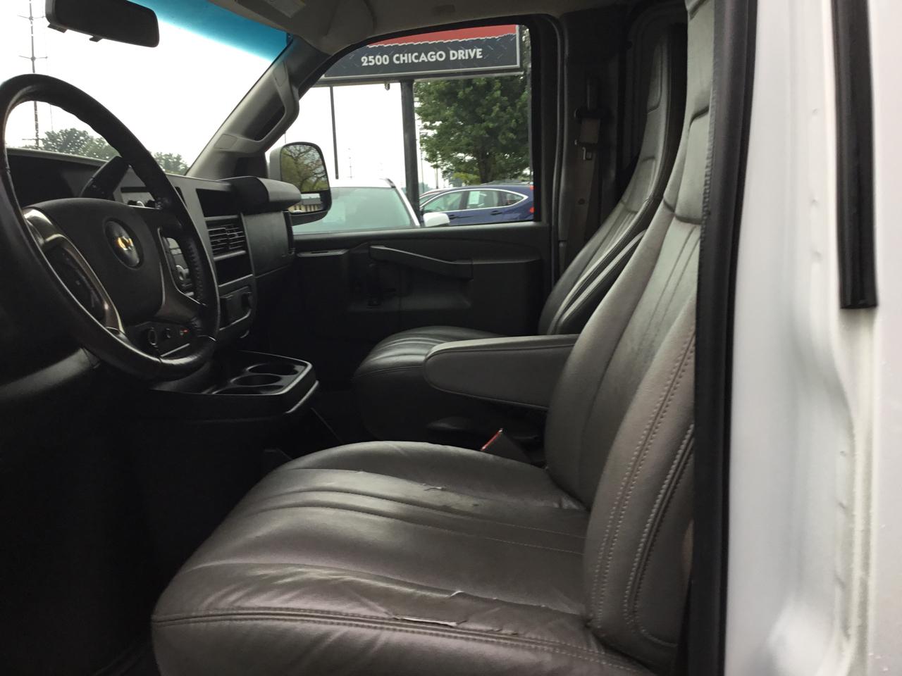 Chevrolet Express Cargo Van RWD 2500 135" 2019