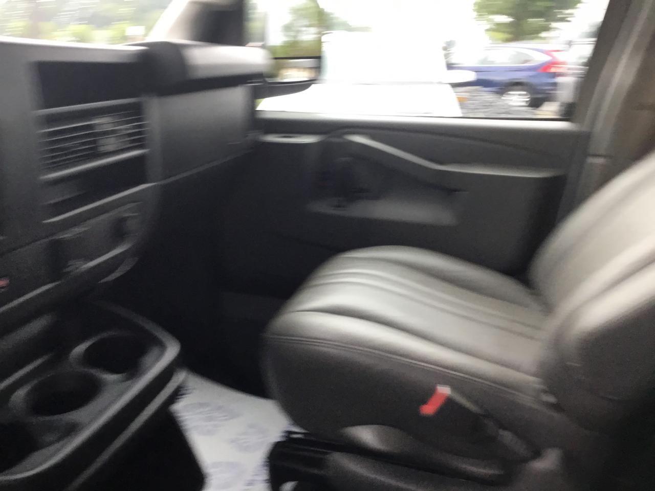 Chevrolet Express Cargo Van RWD 2500 135" 2019