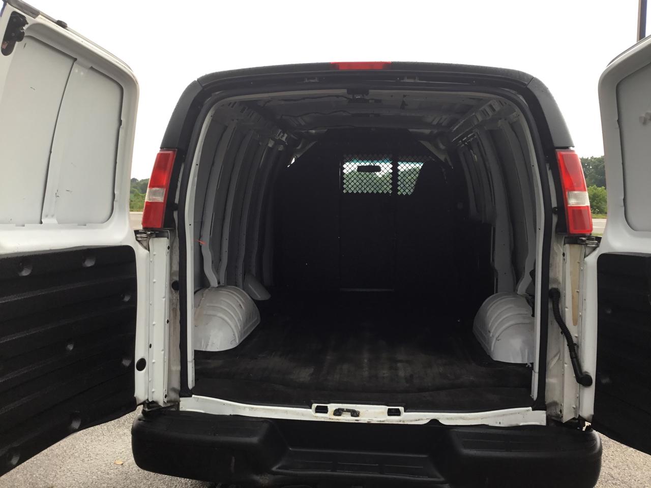 Chevrolet Express Cargo Van RWD 2500 135" 2019