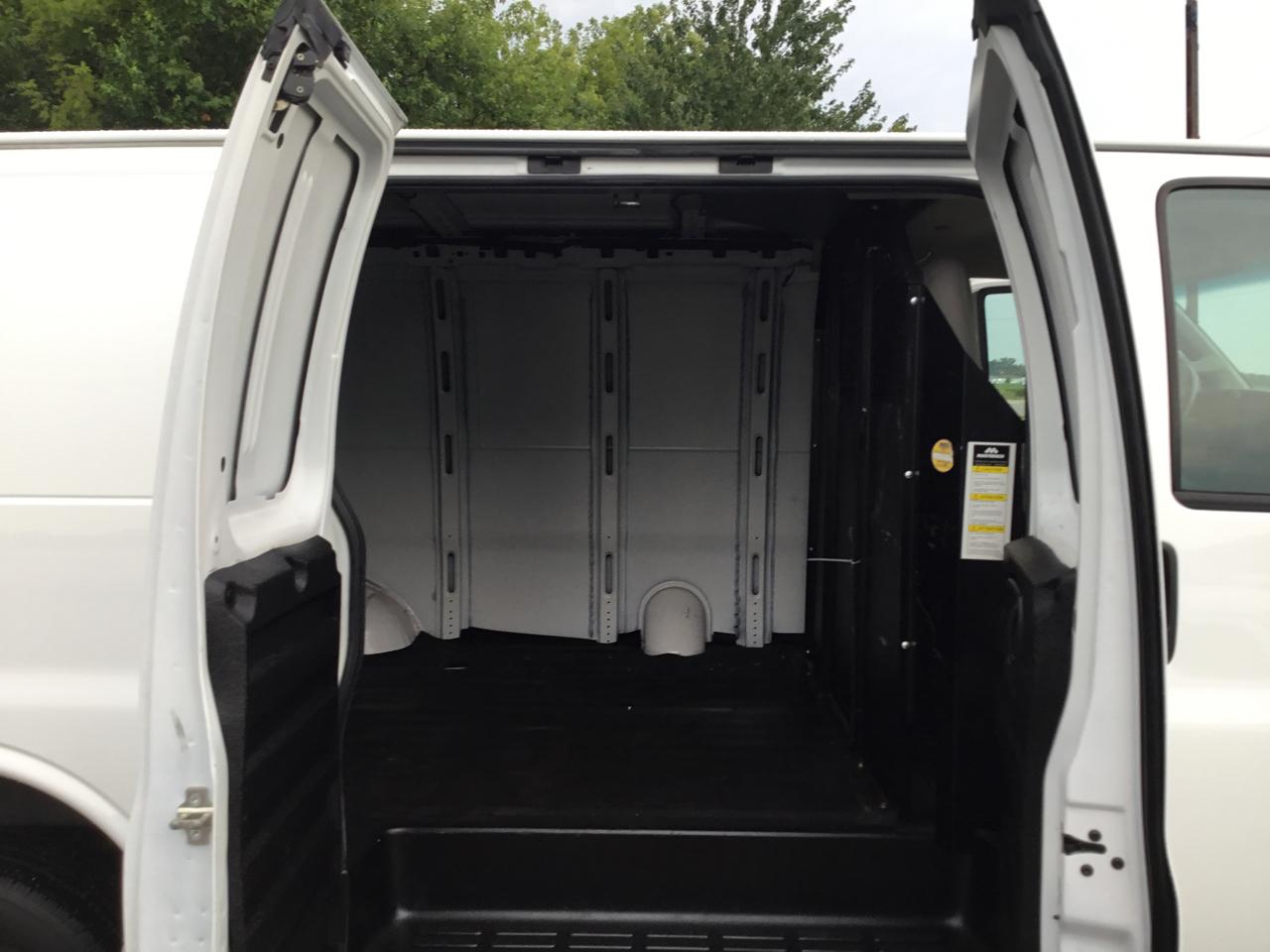 Chevrolet Express Cargo Van RWD 2500 135" 2019
