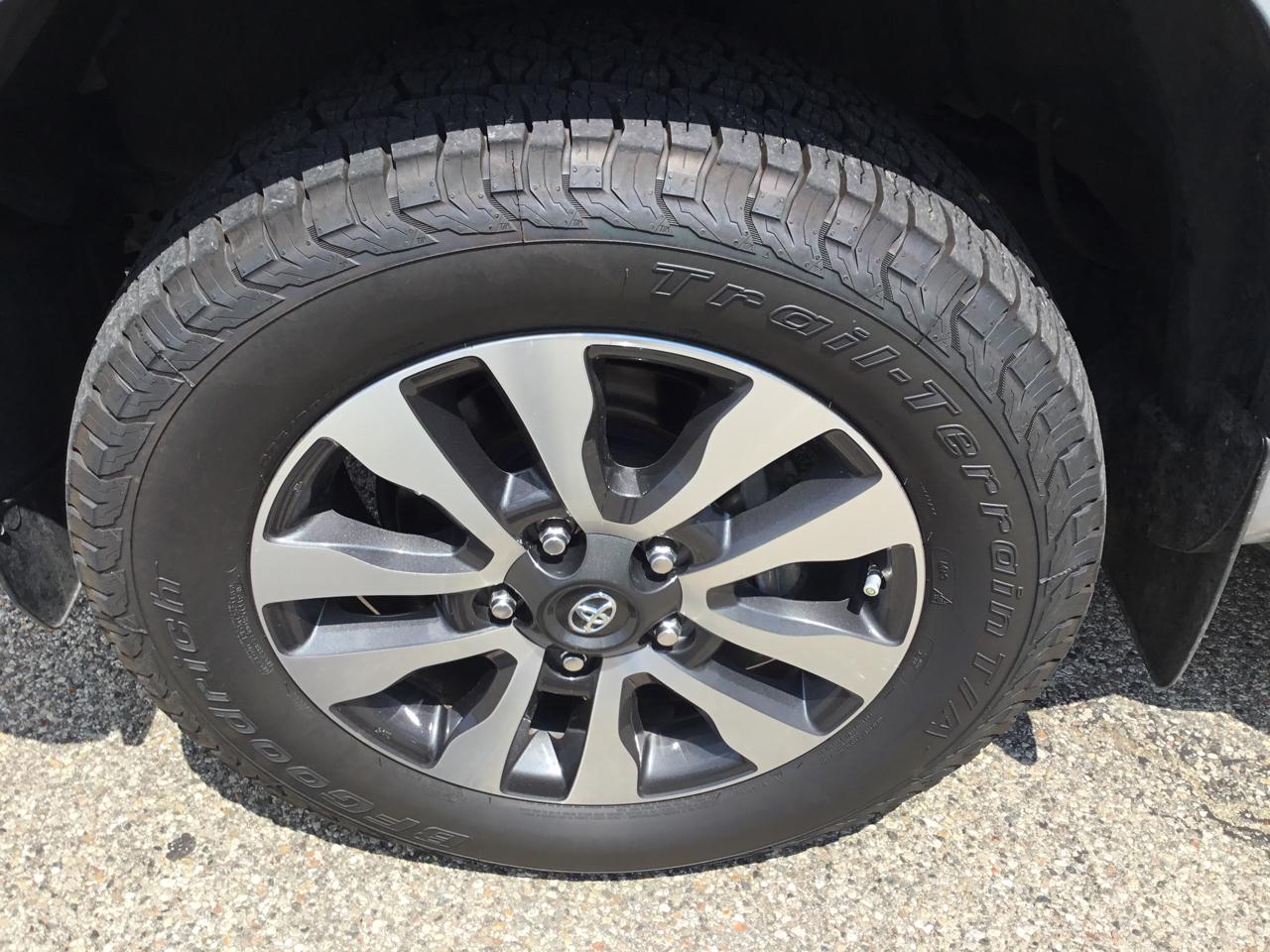Toyota Tundra 4WD 1794 Edition CrewMax 5.5' Bed 5.7L (Natl) 2019