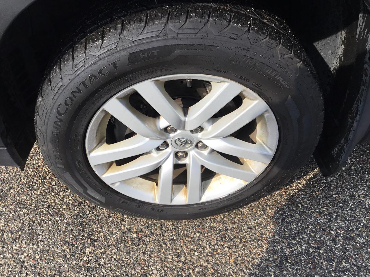 Toyota Highlander AWD 4dr V6 LE (Natl) 2015