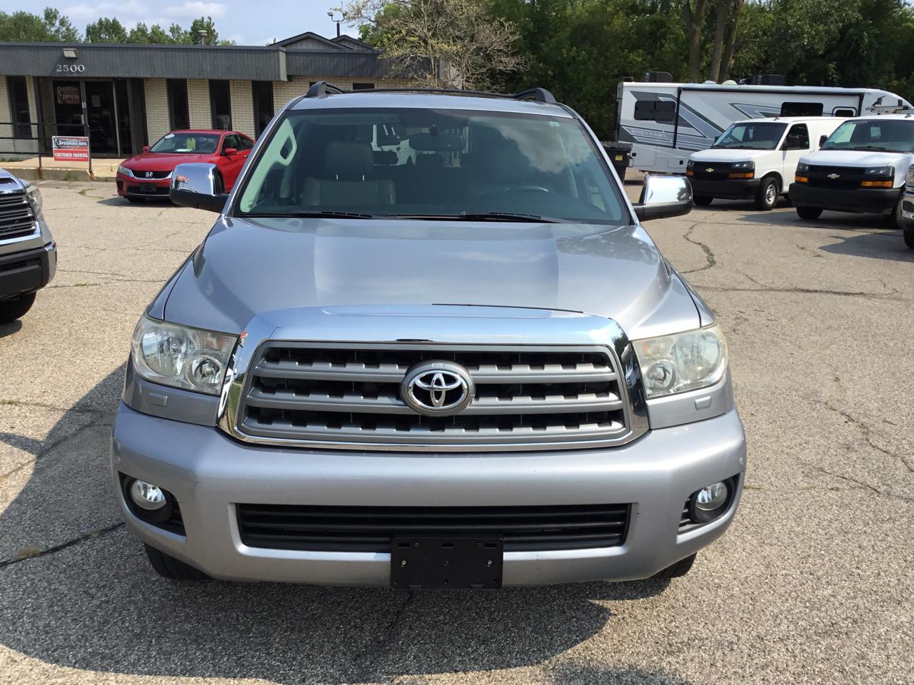 Toyota Sequoia 4WD 5.7L FFV Limited (Natl) 2016
