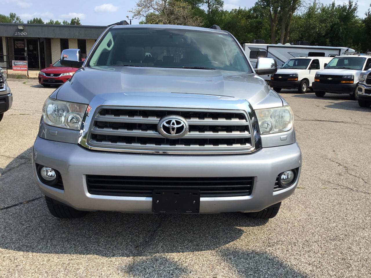 Toyota Sequoia 4WD 5.7L FFV Limited (Natl) 2016