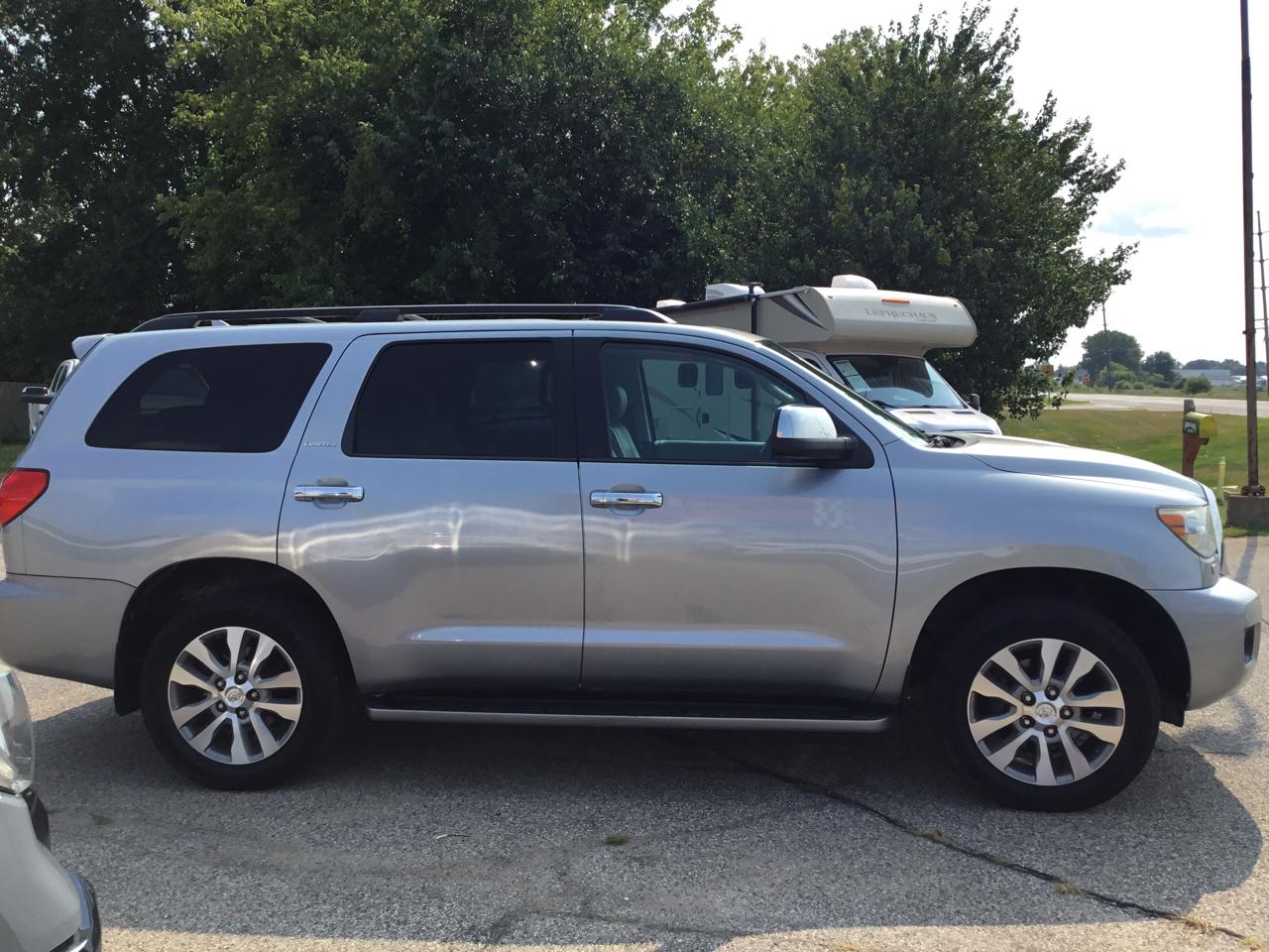 Toyota Sequoia 4WD 5.7L FFV Limited (Natl) 2016