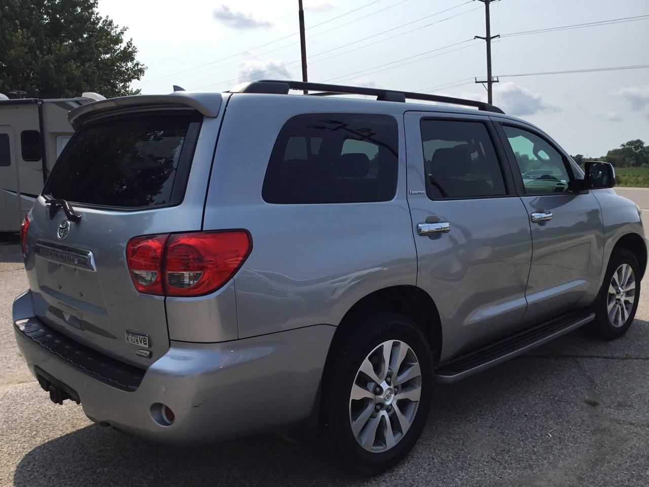 Toyota Sequoia 4WD 5.7L FFV Limited (Natl) 2016