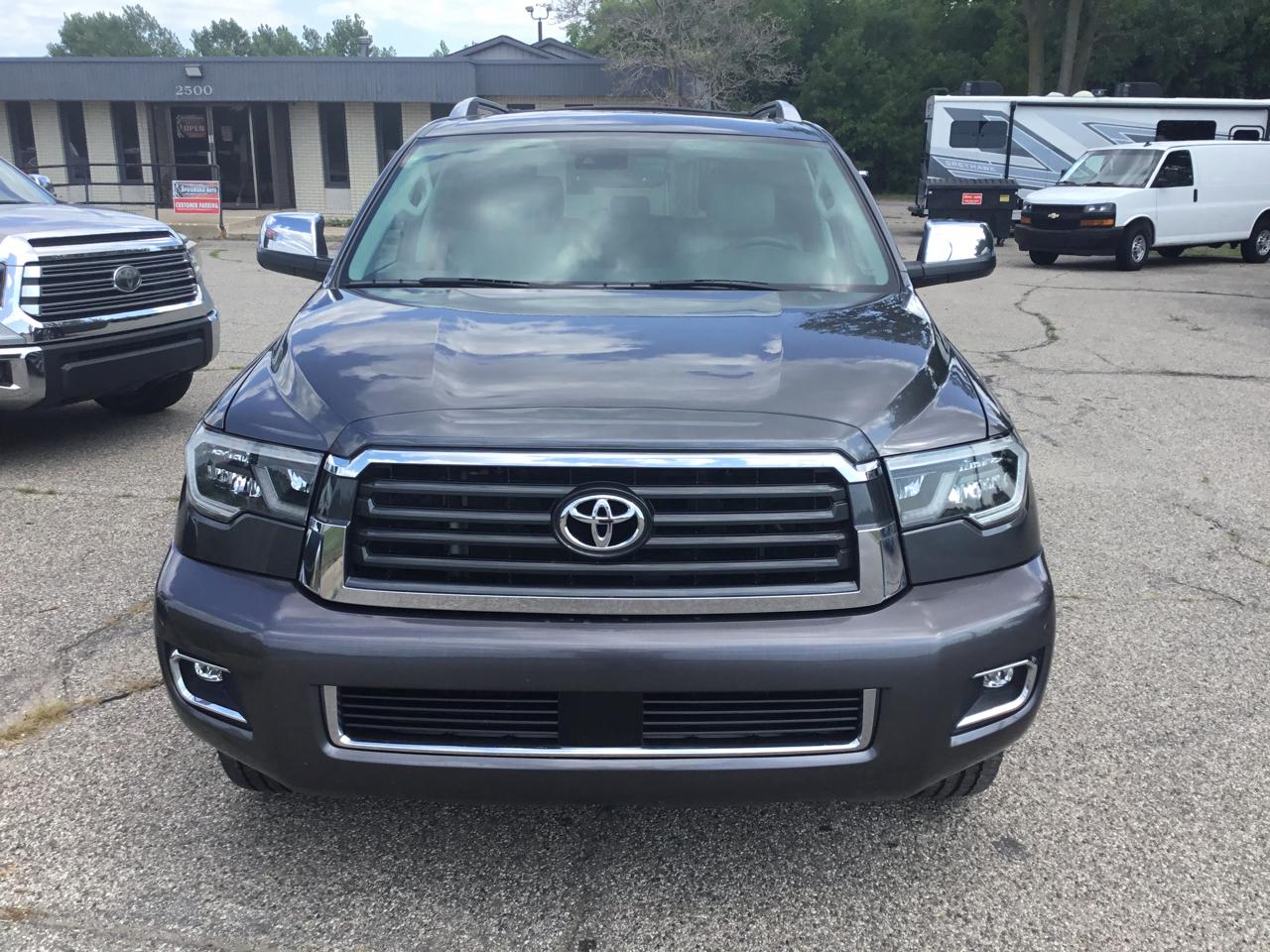 Toyota Sequoia Limited 4WD (Natl) 2021