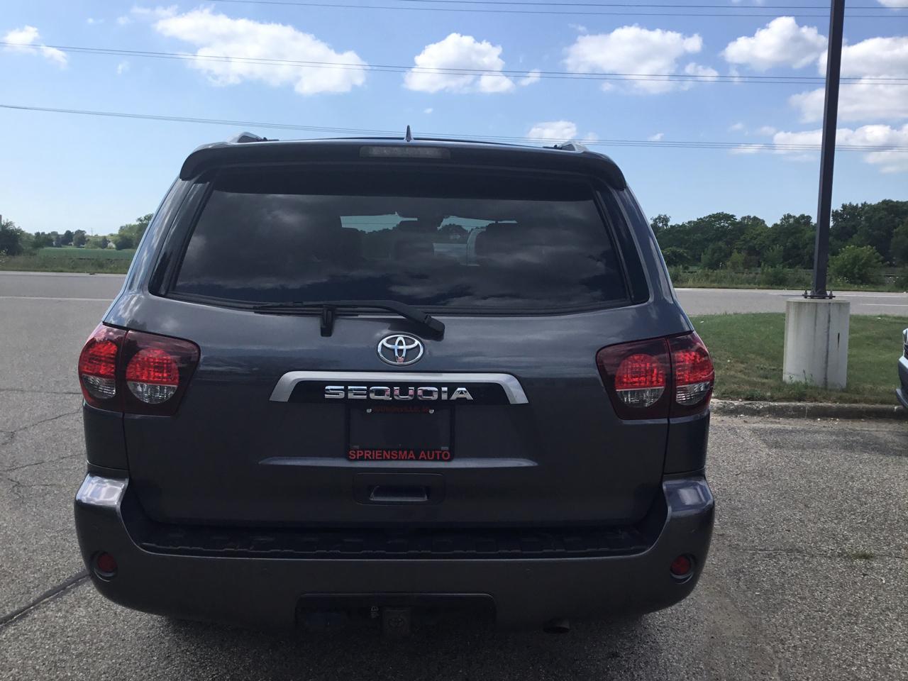 Toyota Sequoia Limited 4WD (Natl) 2021