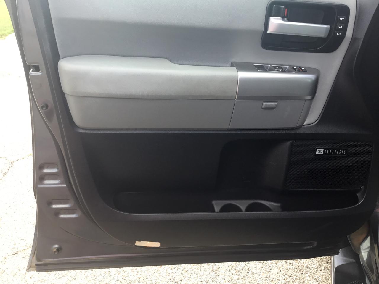 Toyota Sequoia Limited 4WD (Natl) 2021