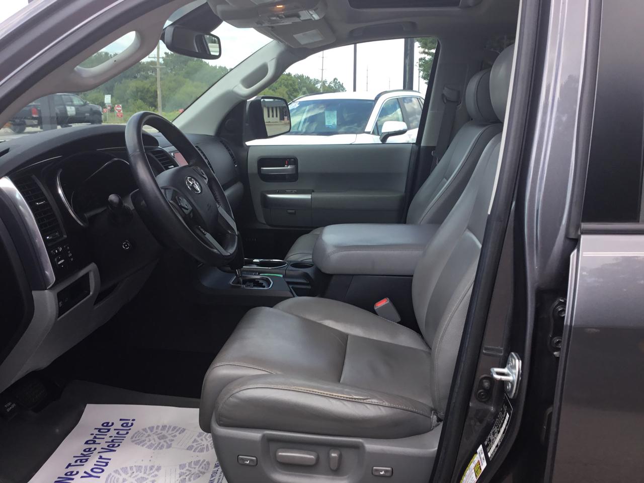 Toyota Sequoia Limited 4WD (Natl) 2021