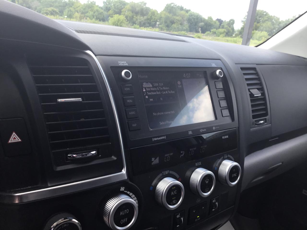 Toyota Sequoia Limited 4WD (Natl) 2021