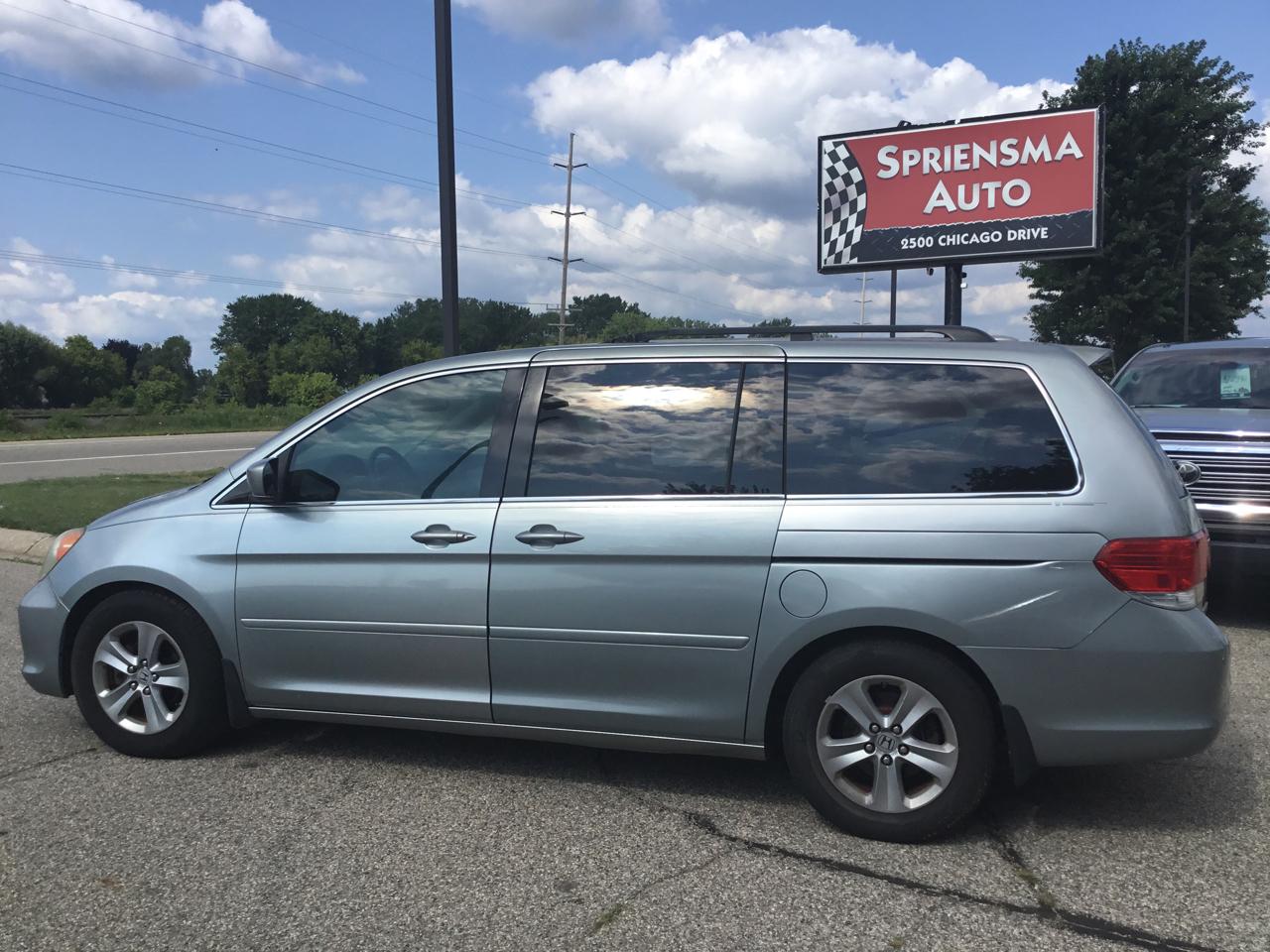 Honda Odyssey 5dr Touring w/RES & Navi 2010