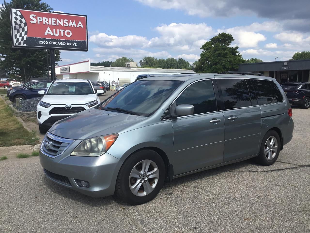 Honda Odyssey 5dr Touring w/RES & Navi 2010