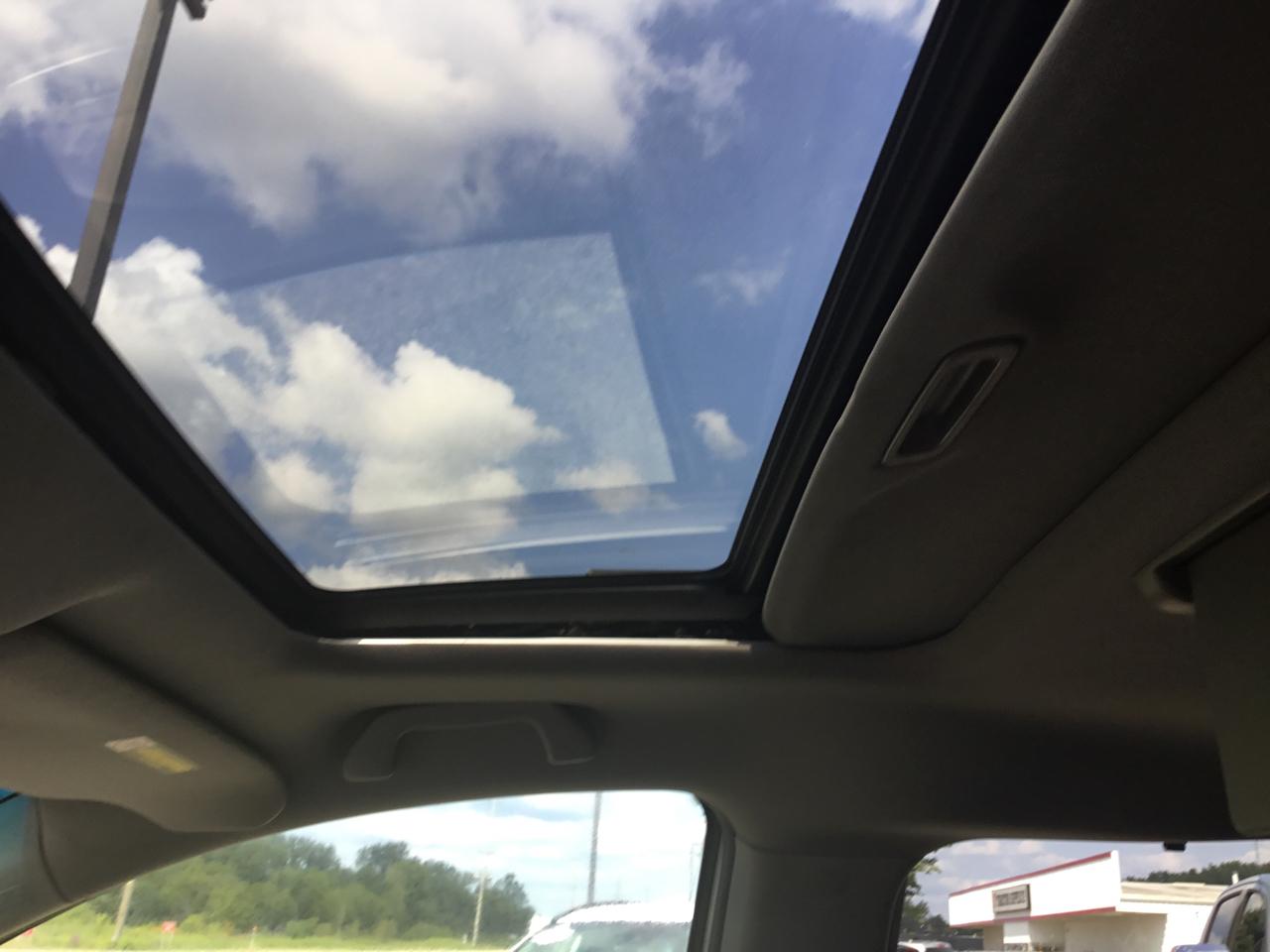 Honda Odyssey 5dr Touring w/RES & Navi 2010