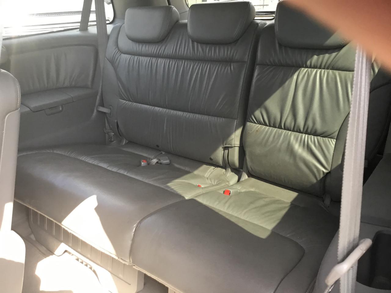 Honda Odyssey 5dr Touring w/RES & Navi 2010