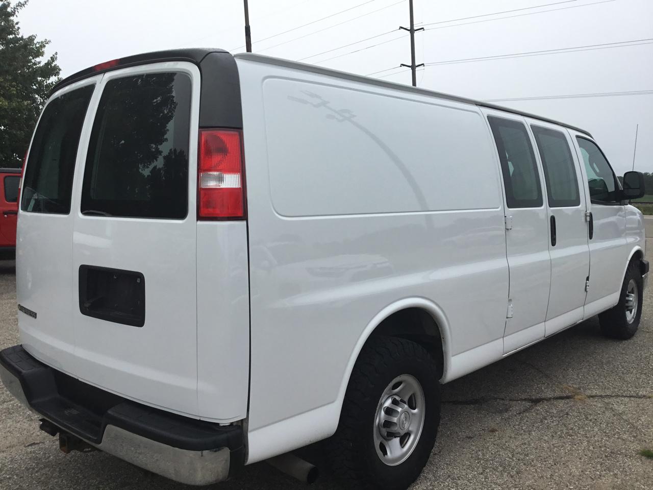 Chevrolet Express Cargo Van RWD 2500 155" 2019