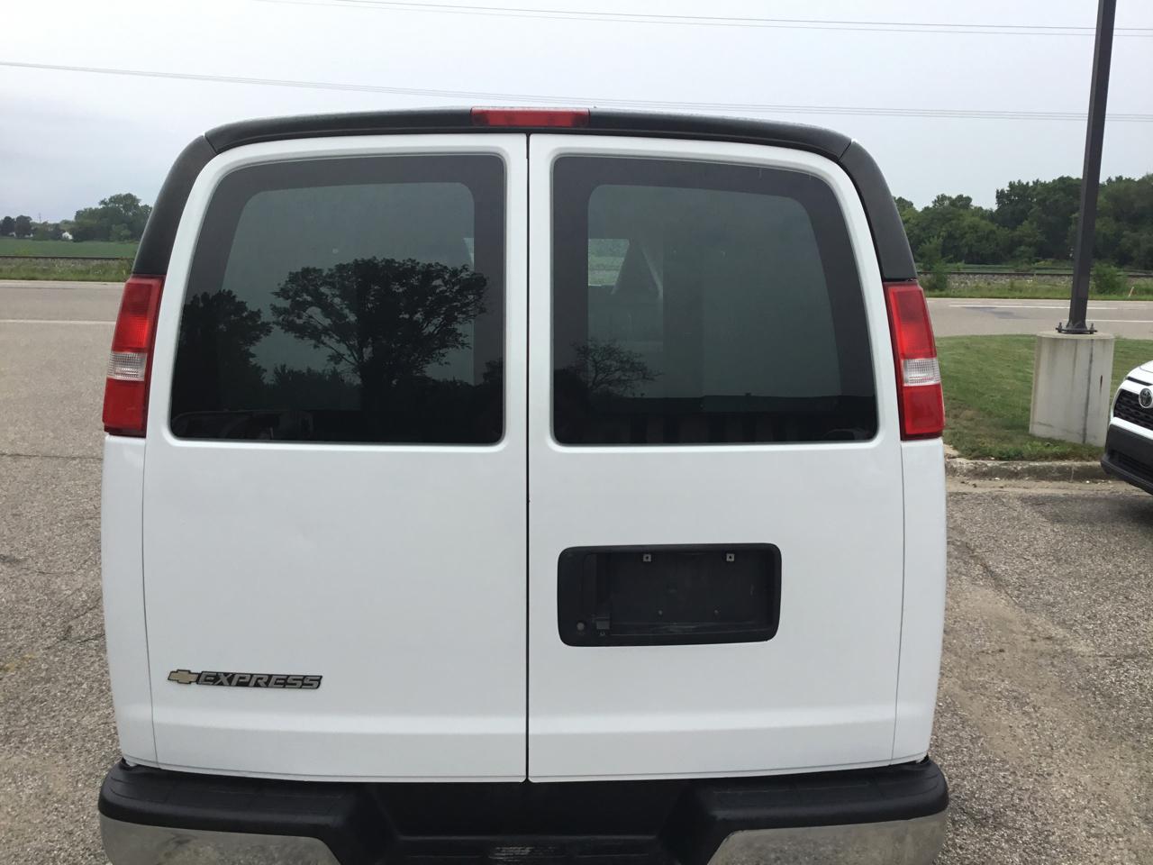 Chevrolet Express Cargo Van RWD 2500 155" 2019