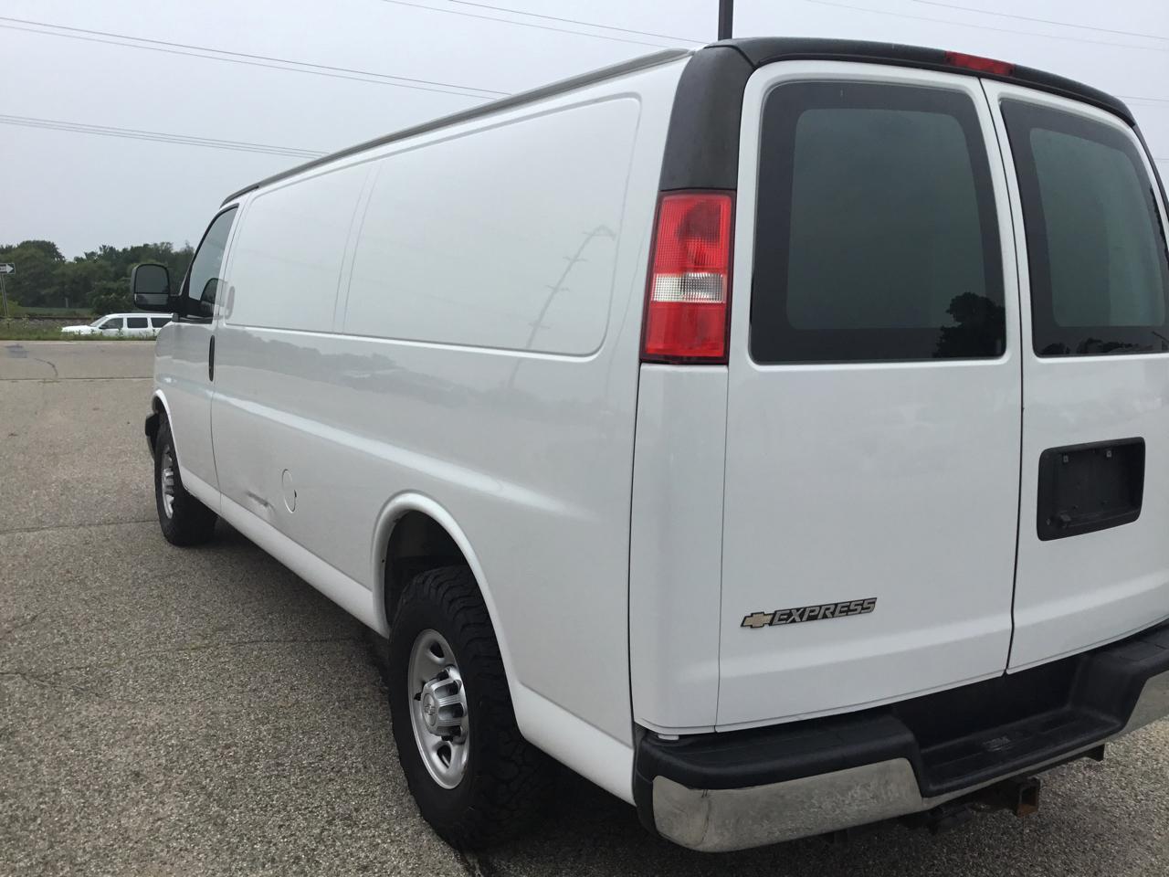Chevrolet Express Cargo Van RWD 2500 155" 2019