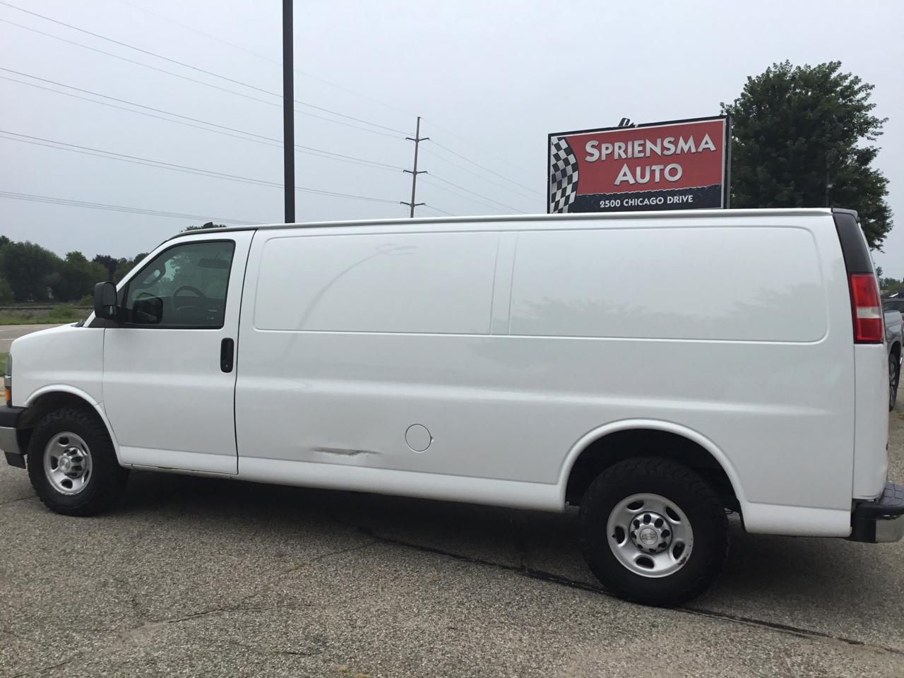 Chevrolet Express Cargo Van RWD 2500 155" 2019