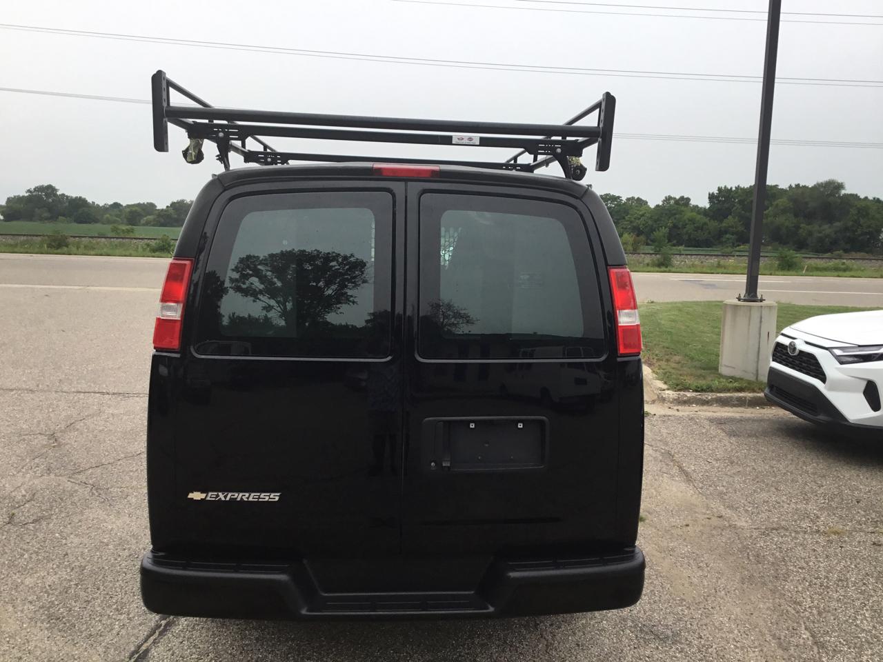 Chevrolet Express Cargo Van RWD 2500 135" 2023
