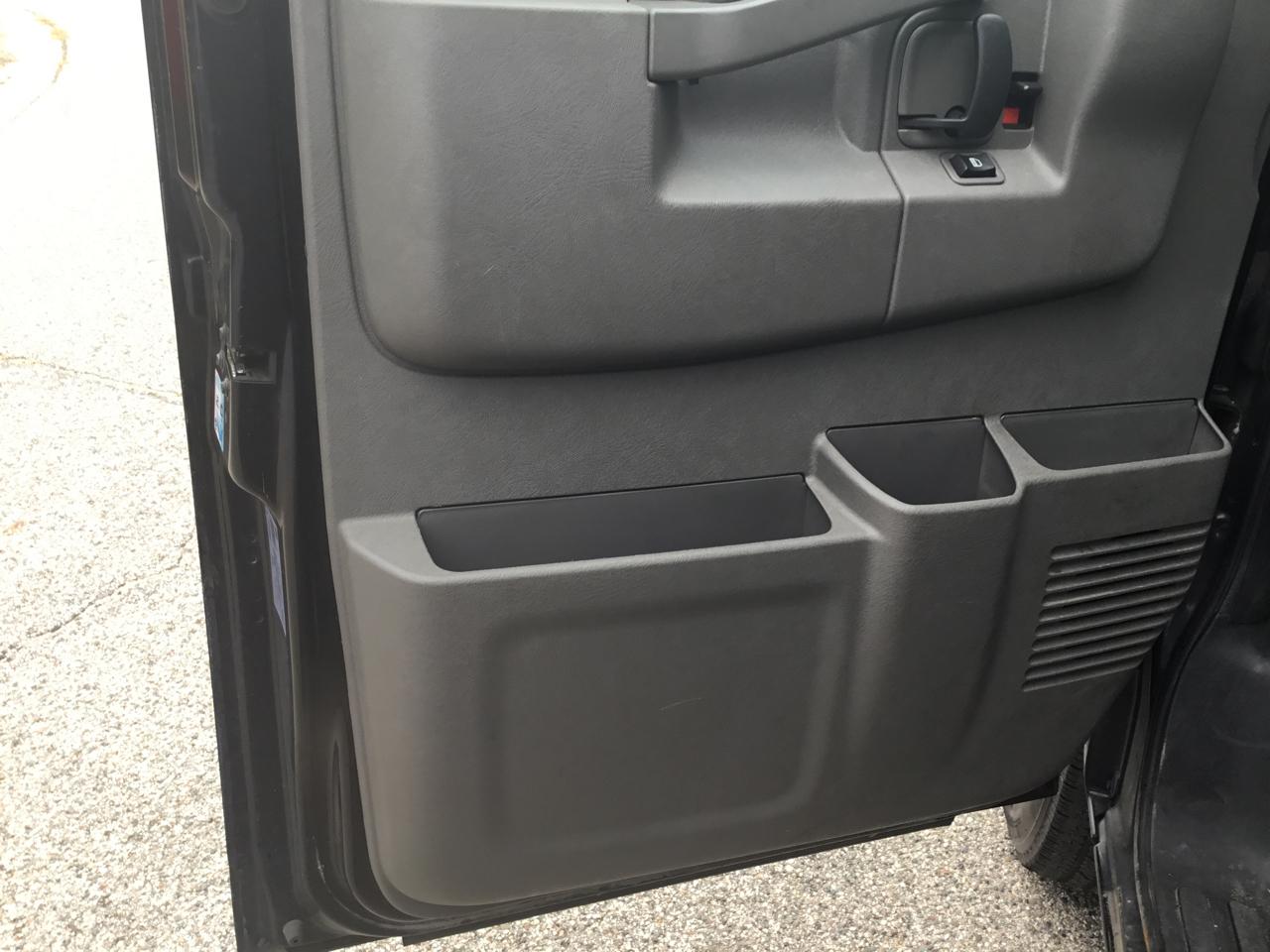 Chevrolet Express Cargo Van RWD 2500 135" 2023