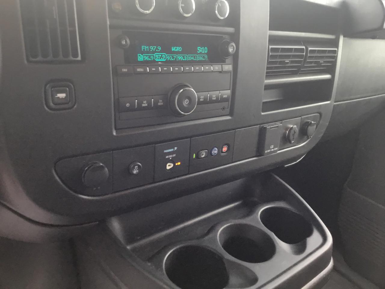 Chevrolet Express Cargo Van RWD 2500 135" 2023