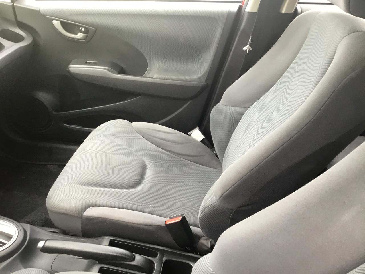 Honda Fit 5dr HB Auto 2012