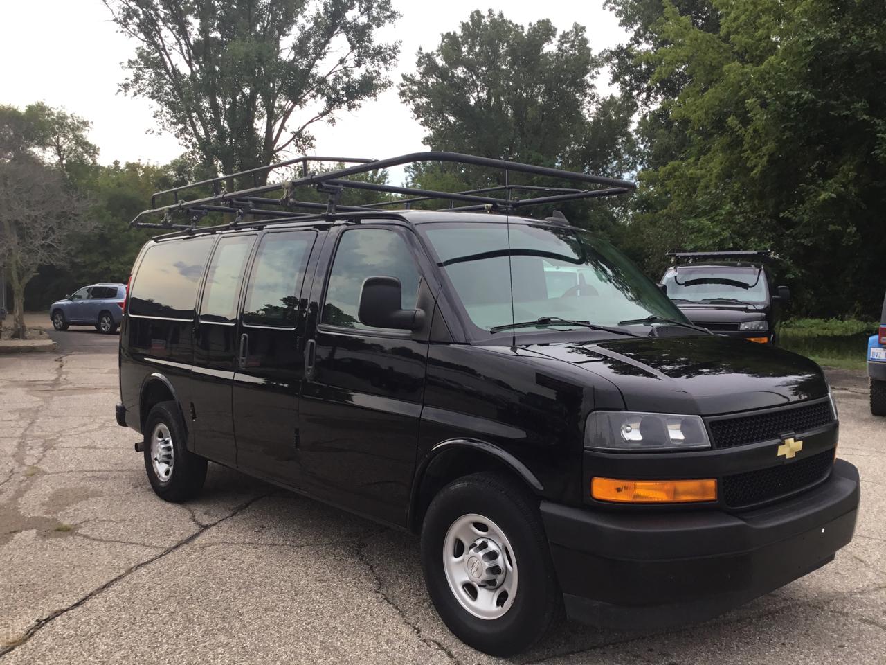 Chevrolet Express Cargo Van RWD 2500 135" 2020