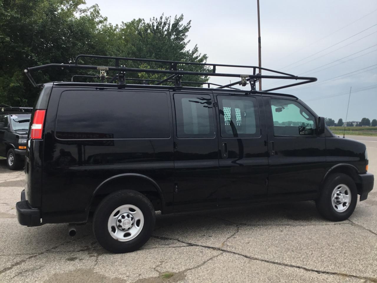 Chevrolet Express Cargo Van RWD 2500 135" 2020