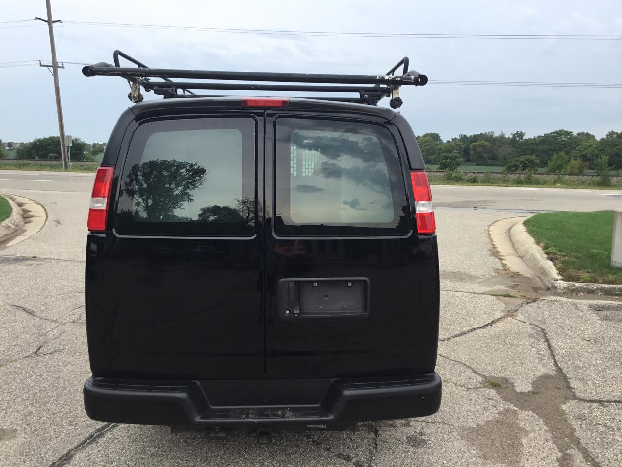 Chevrolet Express Cargo Van RWD 2500 135" 2020