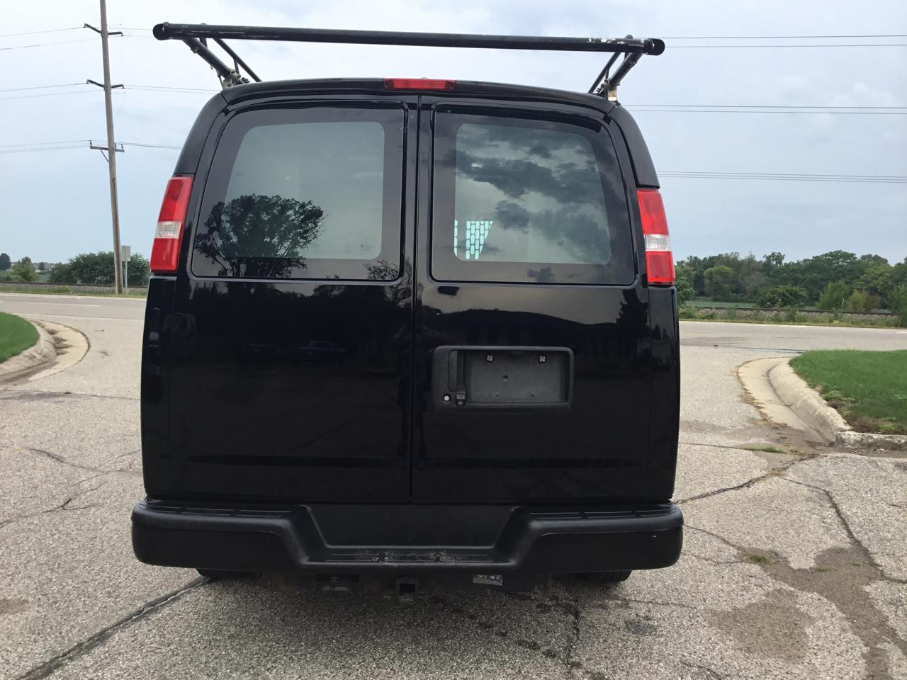 Chevrolet Express Cargo Van RWD 2500 135" 2020