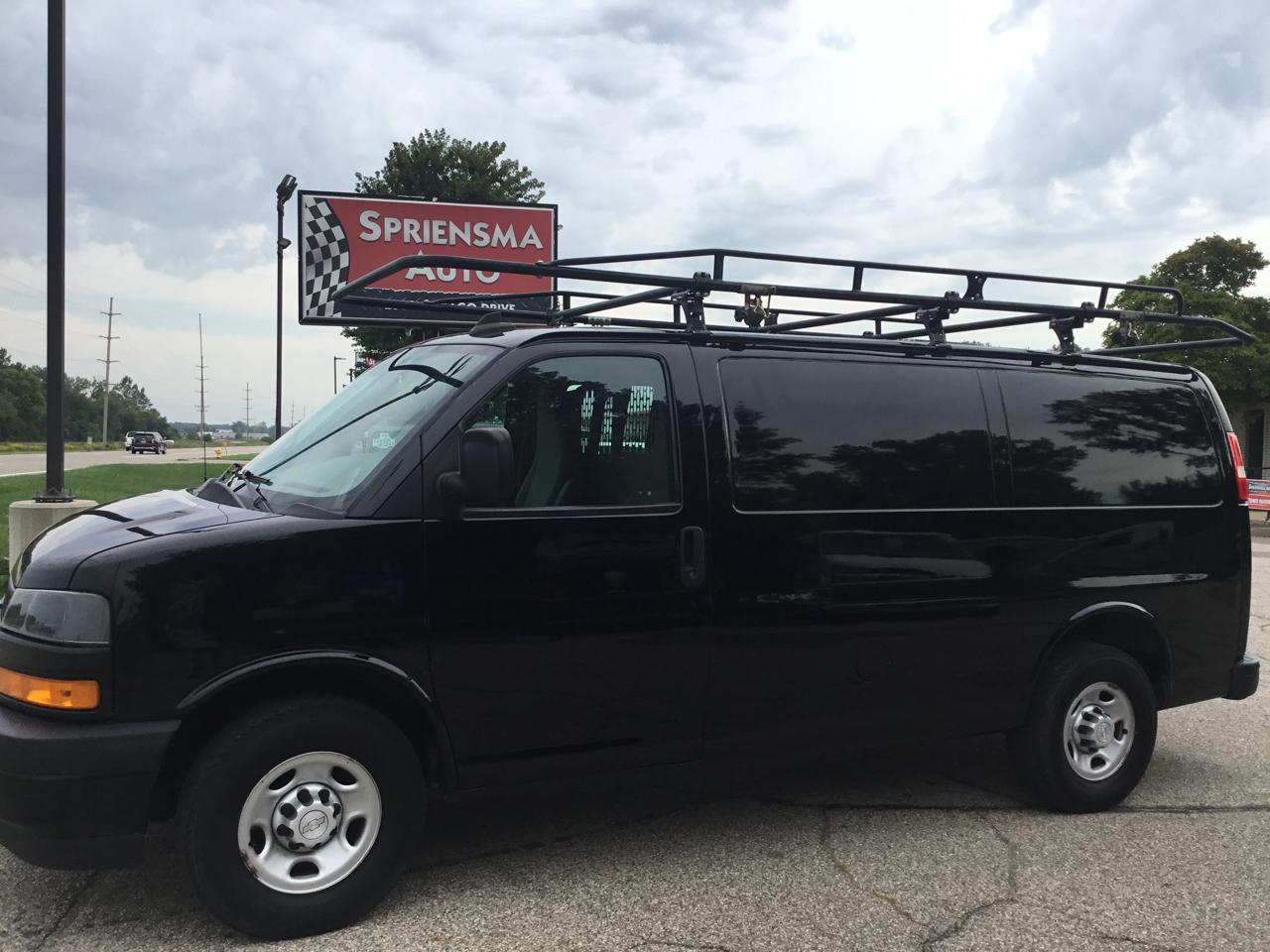 Chevrolet Express Cargo Van RWD 2500 135" 2020