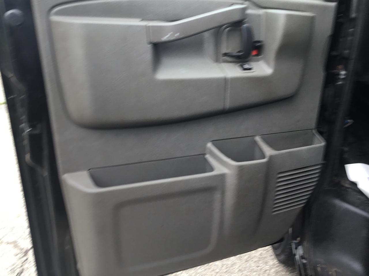 Chevrolet Express Cargo Van RWD 2500 135" 2020