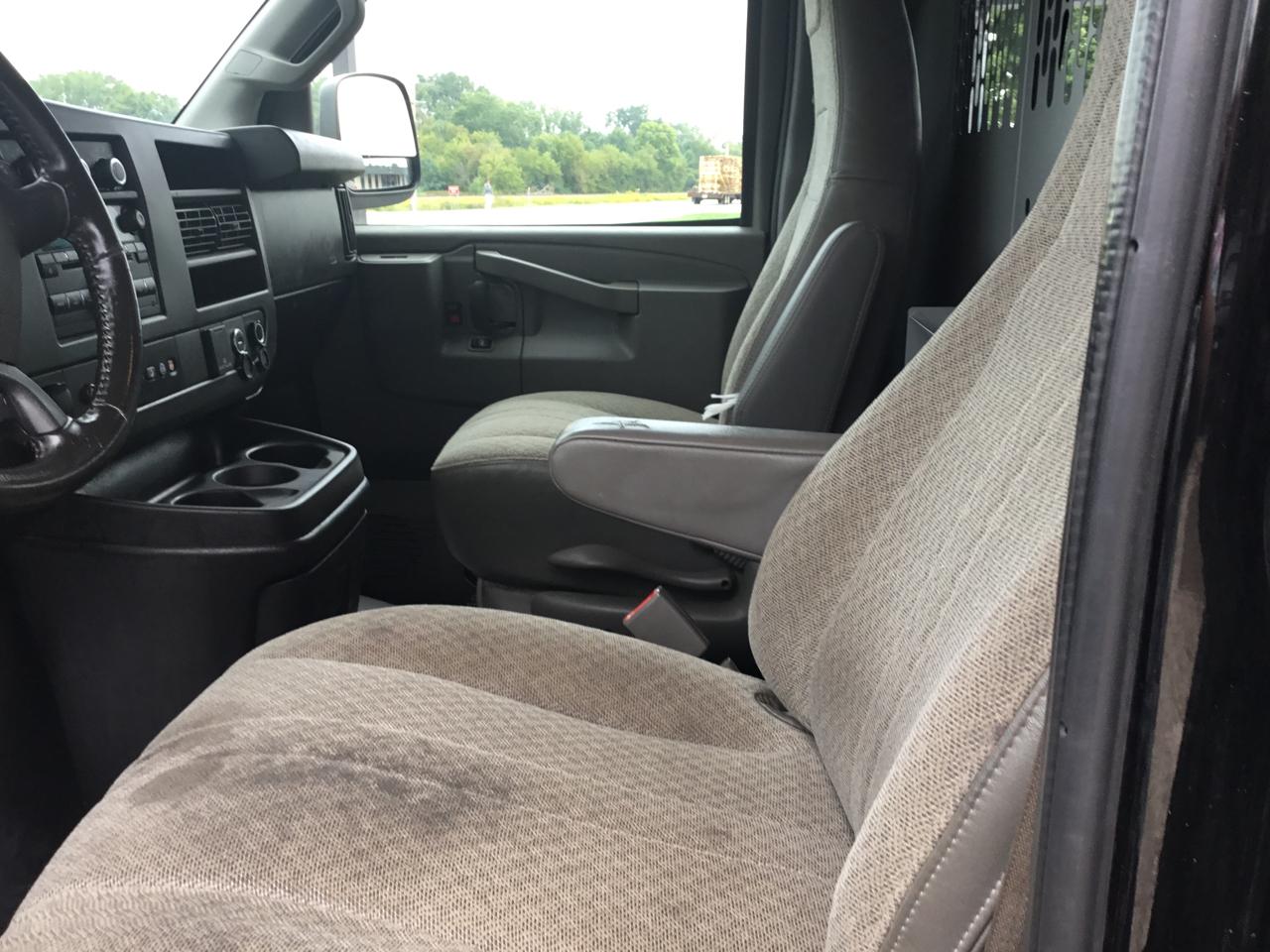 Chevrolet Express Cargo Van RWD 2500 135" 2020